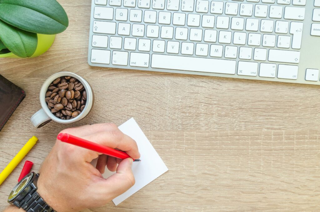 Prise de note pour la conception d'un site internet.